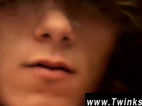 亚洲少年无套同志性交 两人硬挺着继续耕耘 asian gay sex videos xnxx.com