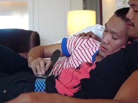 亚洲嫩男Daniel与Guy无套肛交 thick chinese man gay porn