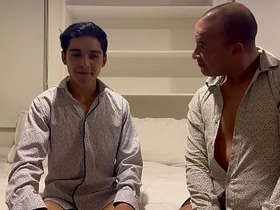 这小年轻从没尝过残疾大哥的巨屌 gay porn japan 醫師