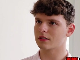 他完全不知道继兄对他有想法 white dad chinese son gay porn