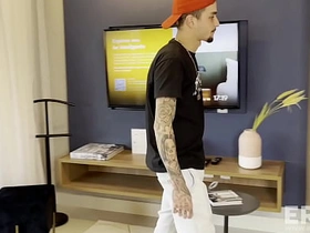 跟老婆吵架后跟兄弟喝酒结果搞成这样 gay chinese retro porn