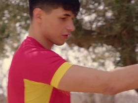 足球小鲜肉球员无套野战 恋足BDSM户外 hot gay porn hentai