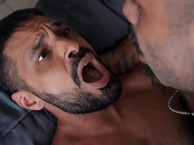 巴西邻居把我操得整栋楼都听得见 japanese gay boys sex video japan gay porn