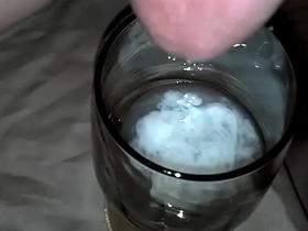 亚洲小鲜肉多次射精在杯子里 hot muscle asian gay porn