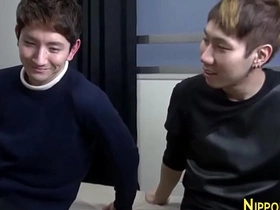 亚洲嫩鸡骑乘大屌 japanese gay porn student