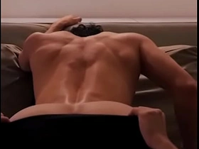 单身派对后，男友无套干我，最后射进我屁眼 japan gay porn time freeze