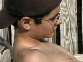 拉丁骚年米基·迪亚兹撸大屌 asian gay honeymoon sex videos