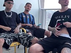 队友赛后秘密搞什么 asian gay car sex videos