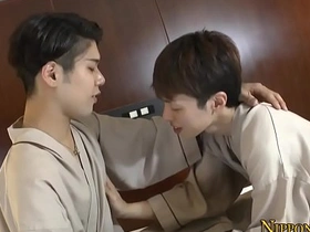 亚裔给同性小受口交 porn gay japanese hunk