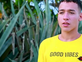 嫩臀骚年挨操实录 asian uncal gay sex videos