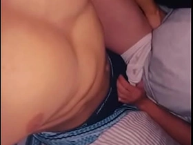 第一次在肌肉邻居家给他口交，最后被他无套内射 asian china gay sex videos