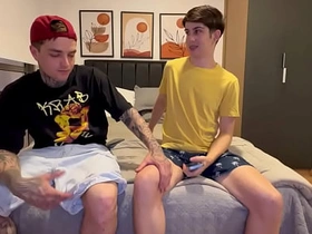 干了个来探望我的老友 japan bondage gay porn