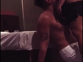 足球队友给我口交 比赛胜利后我把他变成受 korean gay couples porn