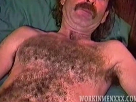 熟男拜伦打飞机 chinese gay thig porn