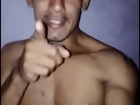 帅哥们都好吗 人家给你们亲亲哦 japanese school gay porn