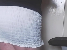 瘦弱伪娘Oso撒尿玩自己骚屁股 gay porn asian hunk gagged