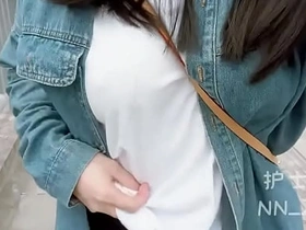 亚裔女子公共场所露奶 porn gay muscle japanese