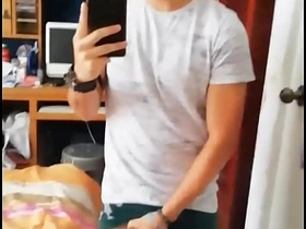 科亚卡尔科 晨勃的愉悦 juicy taiwan gay porn