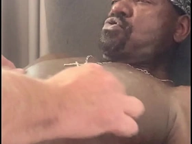 跨种族BDSM玩奶第二集 korean muscle porn gay