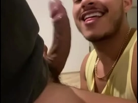 在酒店房间里和已婚男人 gay chinese couch porn