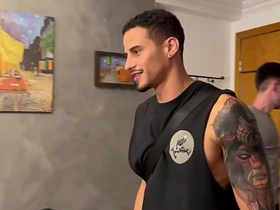 本来雇我当家教结果把学生都给上了 gay japanese hairy porn