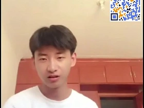 亚裔男孩镜头前射精 asian businessman gay porn