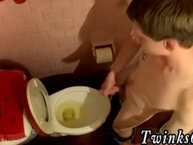 亚洲可爱同性恋男孩性爱完整版 直男撒尿的日子 gay porn asian sauna