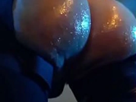 油光水滑的骚臀穿情趣内衣 chinese gay porn cute