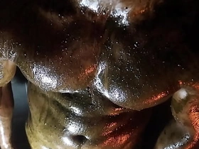 脏兮兮的泥汗交加 korean gay hunk porn