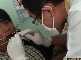 医生以传教士体位检查并内射亚洲嫩男 malaysia moobs gay porn