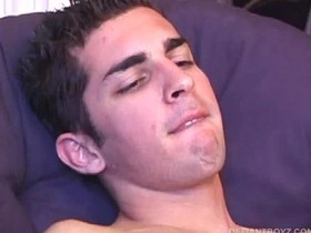 年轻的德文撸出精液然后吃掉 chinese gay cartoon porn comic