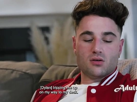 我的直男恶霸现在成了我的基佬受气包 - Derek Kage, Michael Boston fat korean gay porn