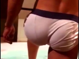 直男兄弟冲完澡让我拍他打飞机 japanese gay porn dildo