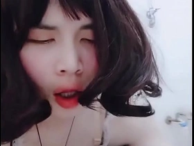 亚洲人妖女仆穿制服用大假阳具自慰 gay asian hypno porn