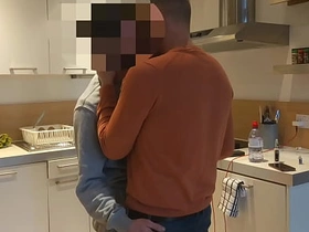 直男建筑工Jack坐在老爹大腿上 asian china gay hard sex videos