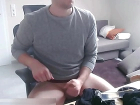 直播中命令男人用自己屁眼里的玩具深喉 chinese gay porn moan