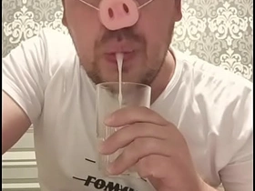 这个俄国基佬有瘾: 就爱嘴里新鲜精液的味道! koudai japan gay porn