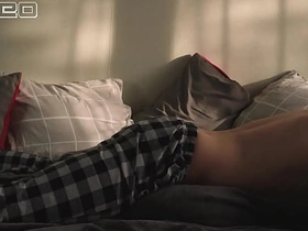 晨间日常。老爹闷骚哼唧渐成浪叫 胯部淫荡摩擦枕头 gay porn asian muscle bottom