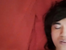 业余男同视频里苗条光滑瘦仔撸性感鸡巴的脸腹肚脐眼嘴皮肤多角度 brutal asian gay porn