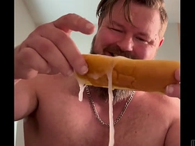 肌肉猛男连续5次把浓精射在热狗上 hot asian gay sex videos new