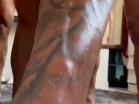 基佬夫妻跟骚货Maloka乱搞 gay asian tickle porn