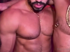 肥佬群P狂欢 asian gay old sex videos