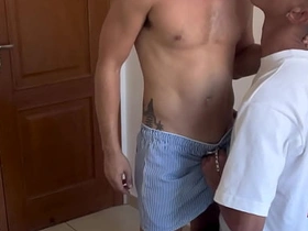 大鸡巴坐上去爽翻了 korean sex porn gay