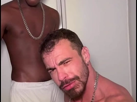 和大鸡巴玩花样 gay japan uncensored porn