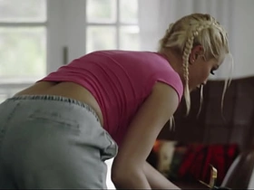 寄生扶她变身 - Cherry Kiss被感染变成饥渴人妖 japanese gay casting porn