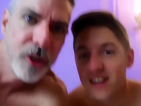 人形犬：Devin Jones与Richard Lennox激烈交媾 渴求下流游戏 gay porn asian facial