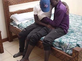 黑人非洲人Micheal与Arthur无套肛交 gay uncut chinese porn